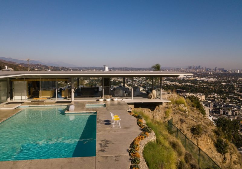 Modern mansion overlooking Hollywood and Los Angeles